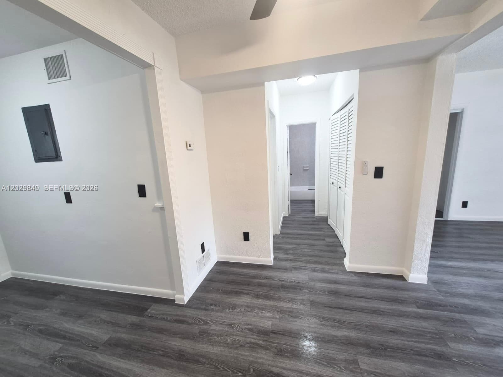 1239 Marseille Dr 3 photo 7