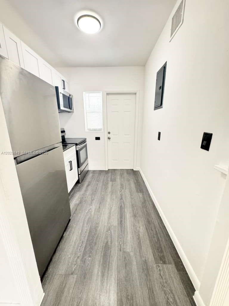 1239 Marseille Dr 3 photo 3