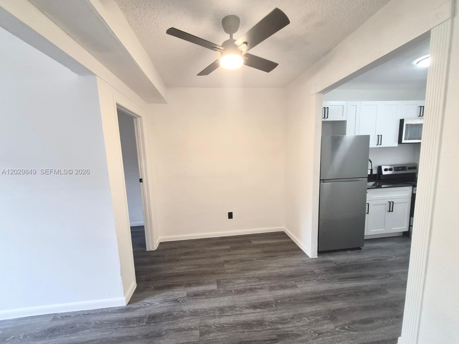 1239 Marseille Dr 3 photo 5