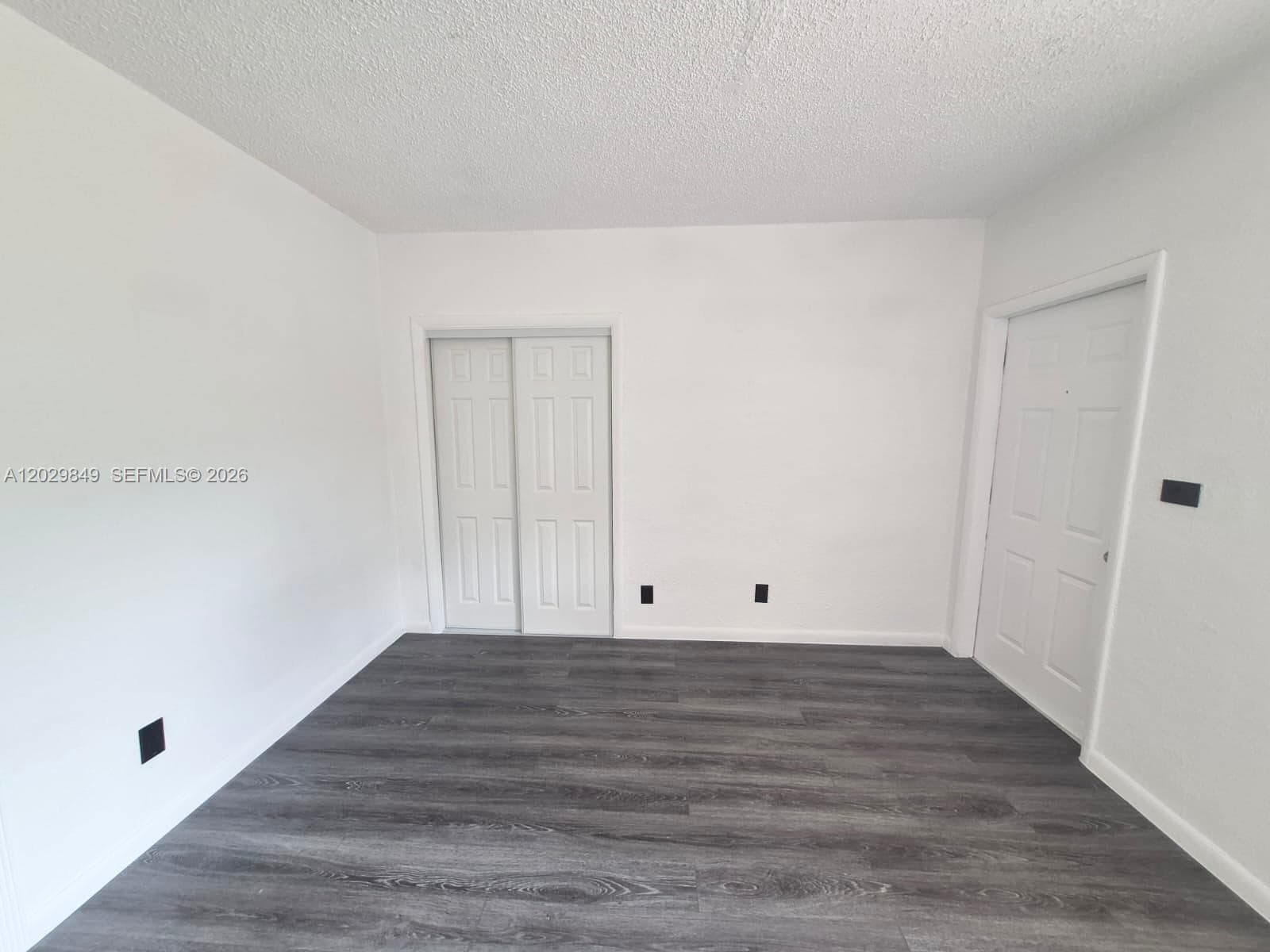 1239 Marseille Dr 3 photo 10