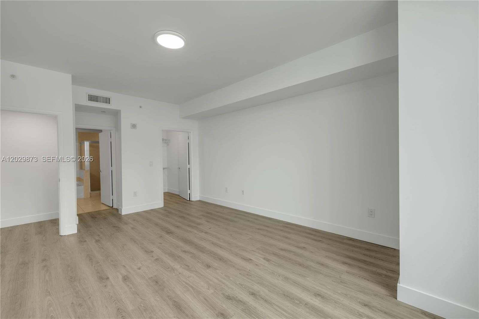 3340 NE 190th St 503 photo 6
