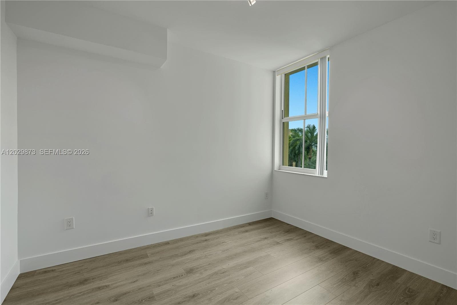 3340 NE 190th St 503 photo 17