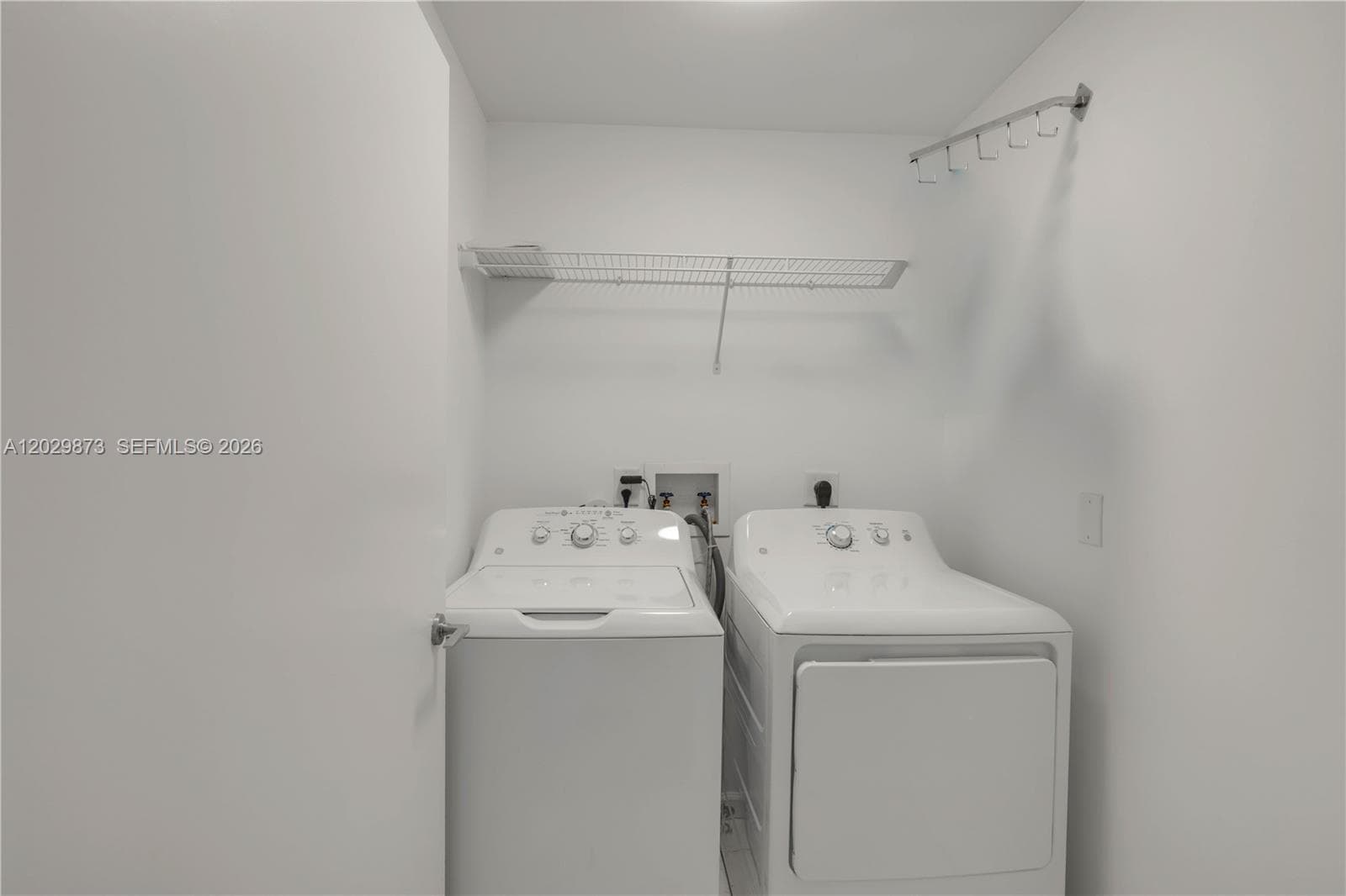 3340 NE 190th St 503 photo 16