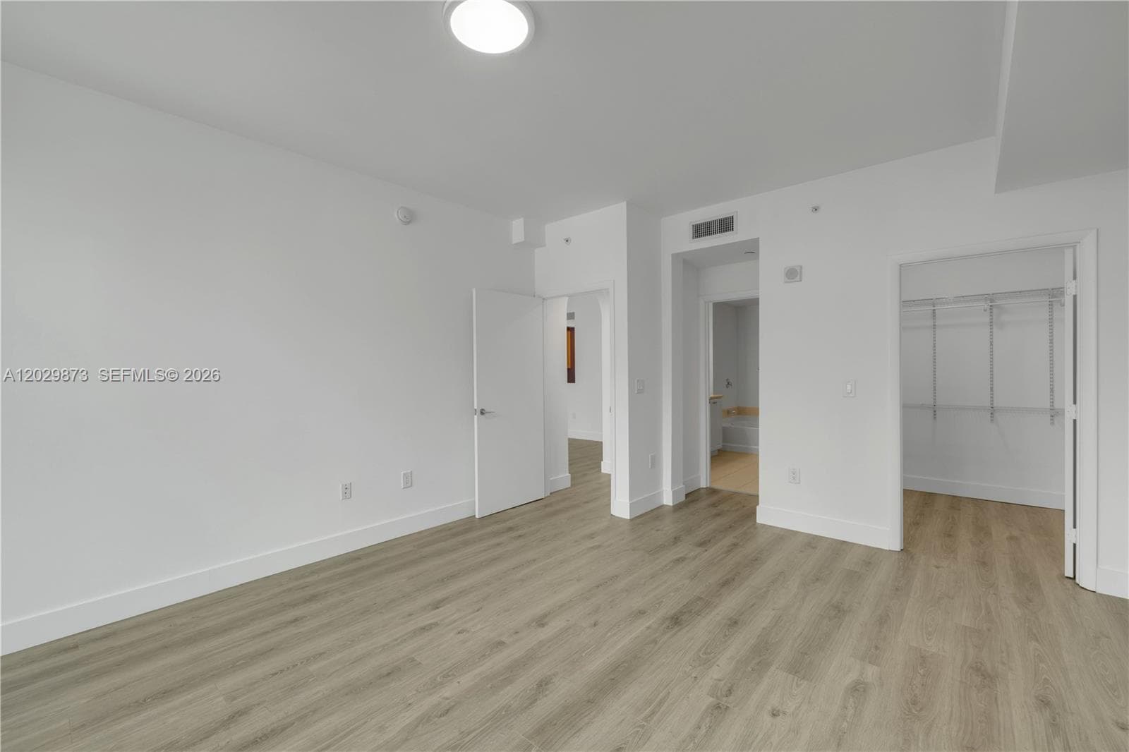 3340 NE 190th St 503 photo 10