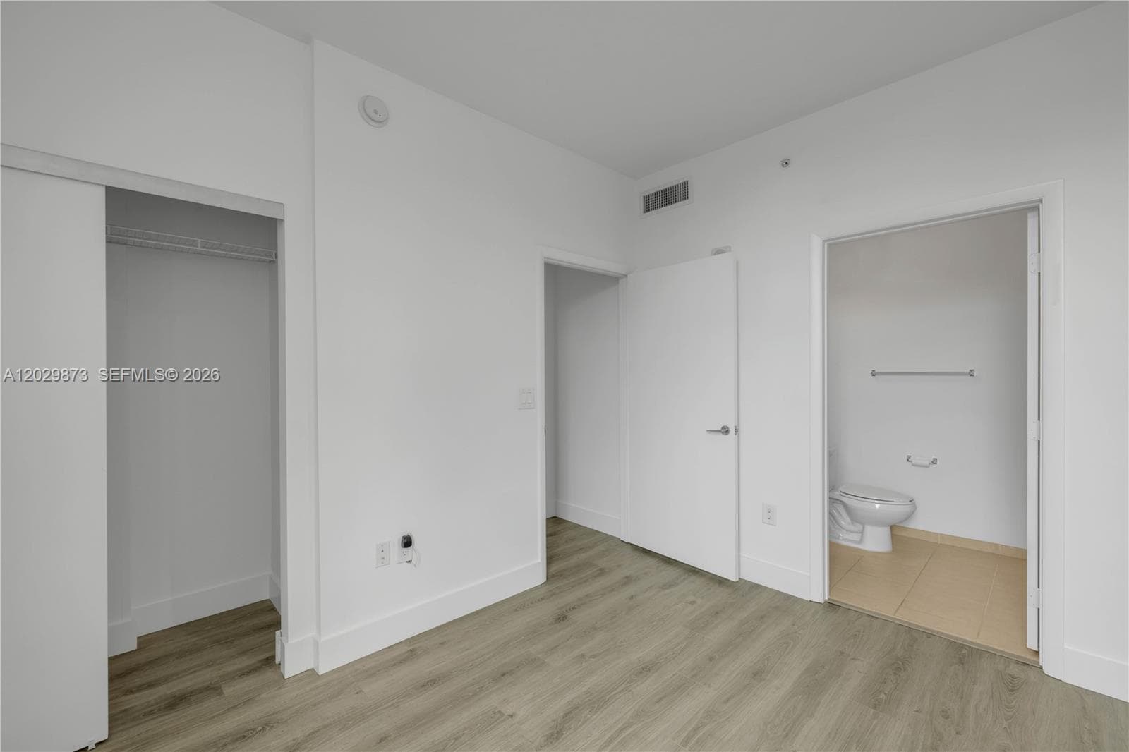 3340 NE 190th St 503 photo 21