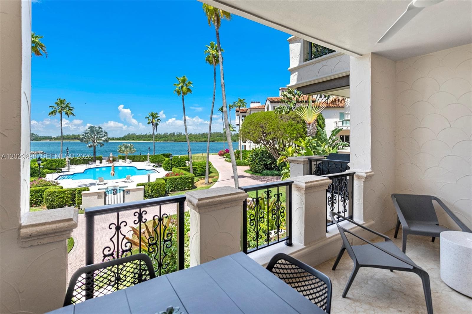 2122 Fisher Island Dr 2122 photo 23