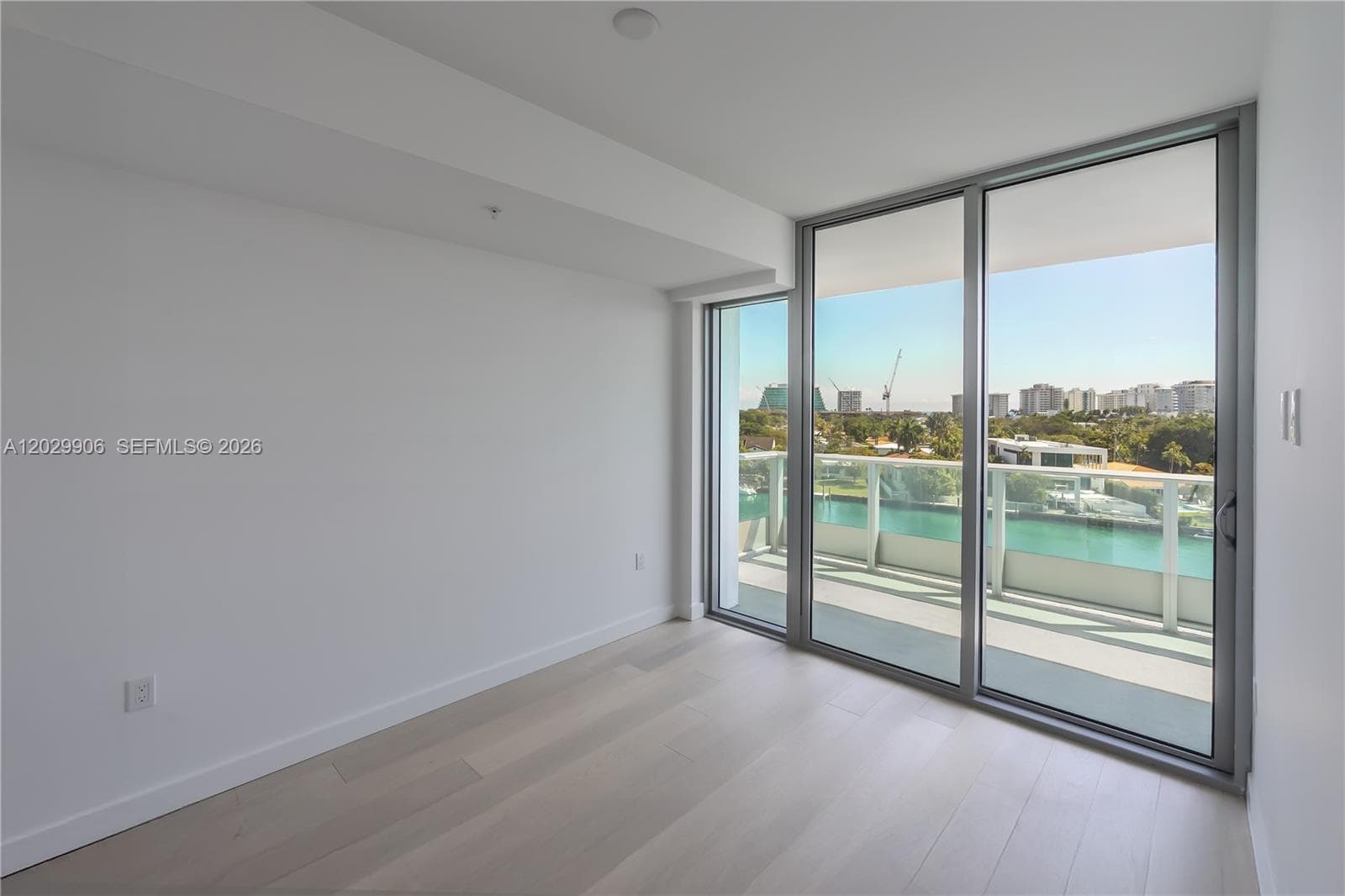 9201 E Bay Harbor Dr 603 photo 6