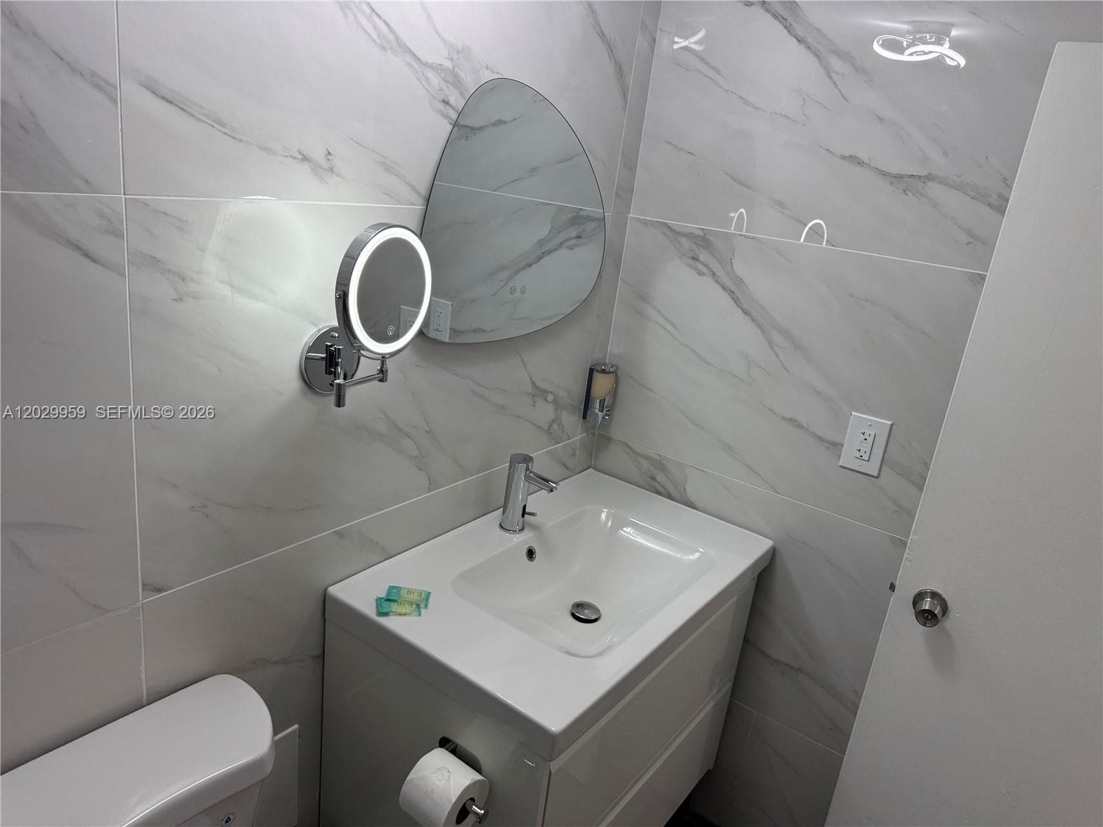 5445 Collins Ave 1701 photo 8