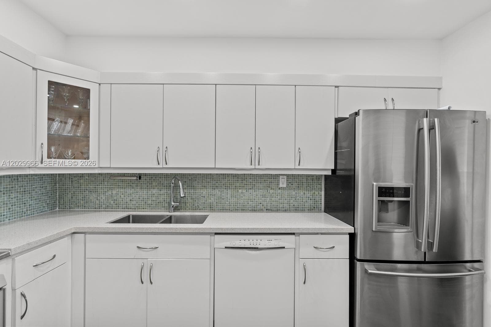 9341 E Bay Harbor Dr PH-B photo 6