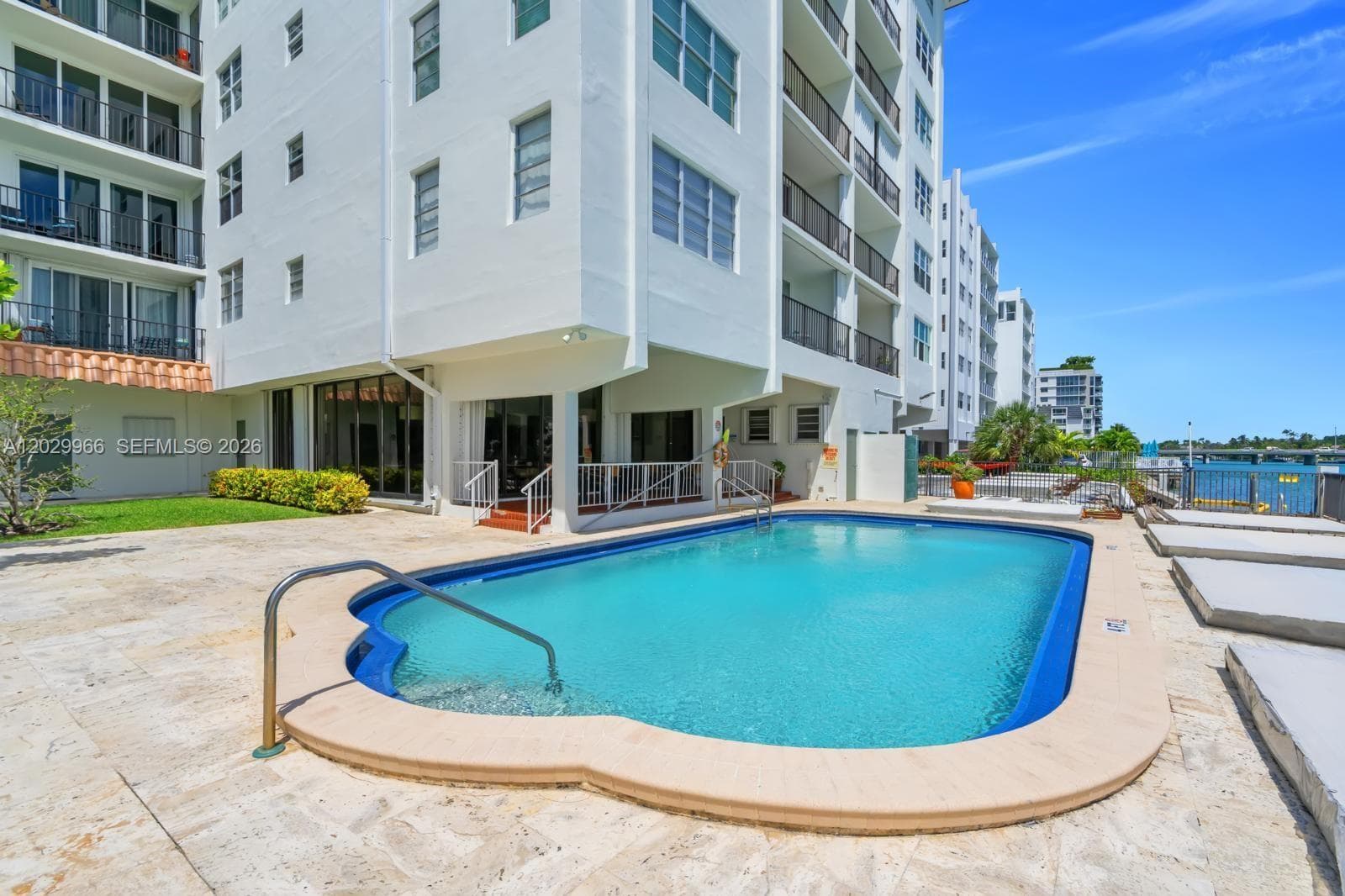 9341 E Bay Harbor Dr PH-B photo 20