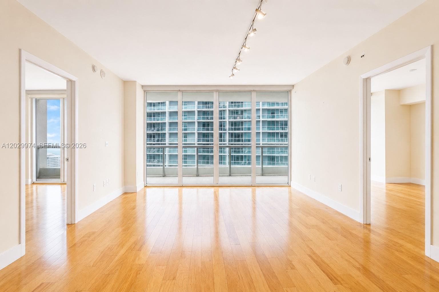 475 Brickell Ave 2909 photo 6