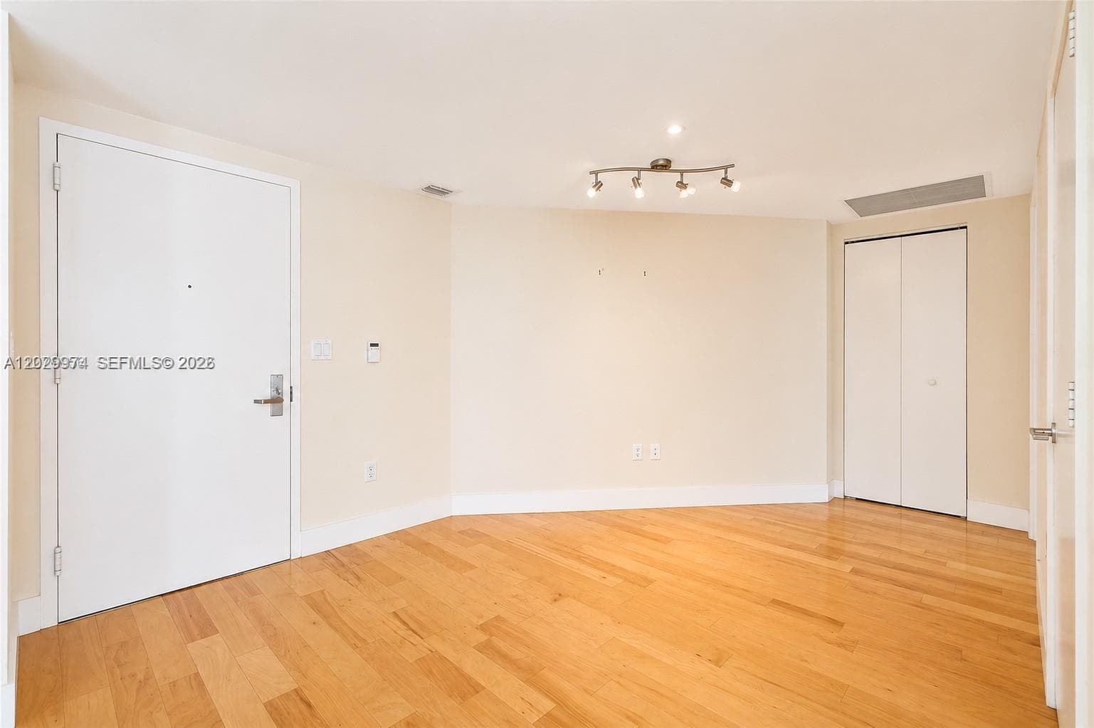 475 Brickell Ave 2909 photo 12