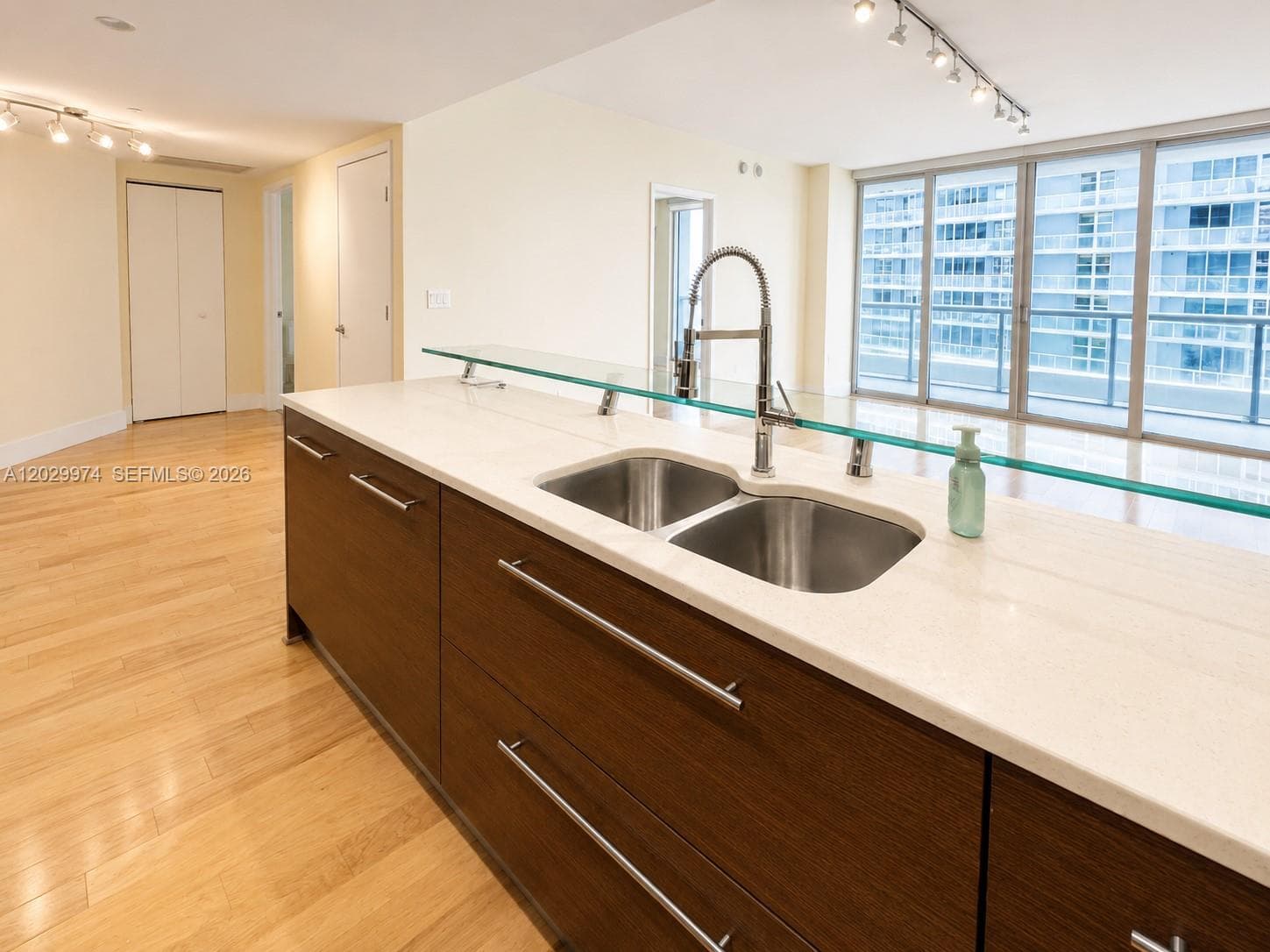 475 Brickell Ave 2909 photo 5