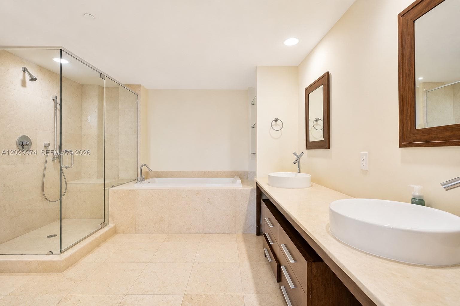 475 Brickell Ave 2909 photo 18