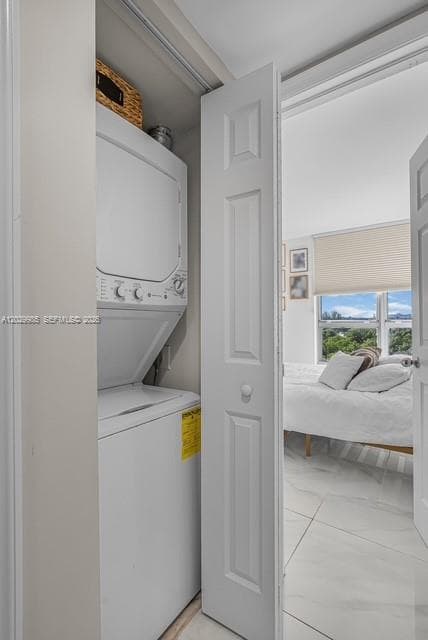 3500 Mystic Pointe Dr 604 photo 13