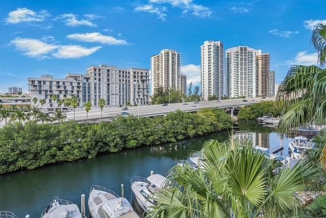 3500 Mystic Pointe Dr 604 photo 21