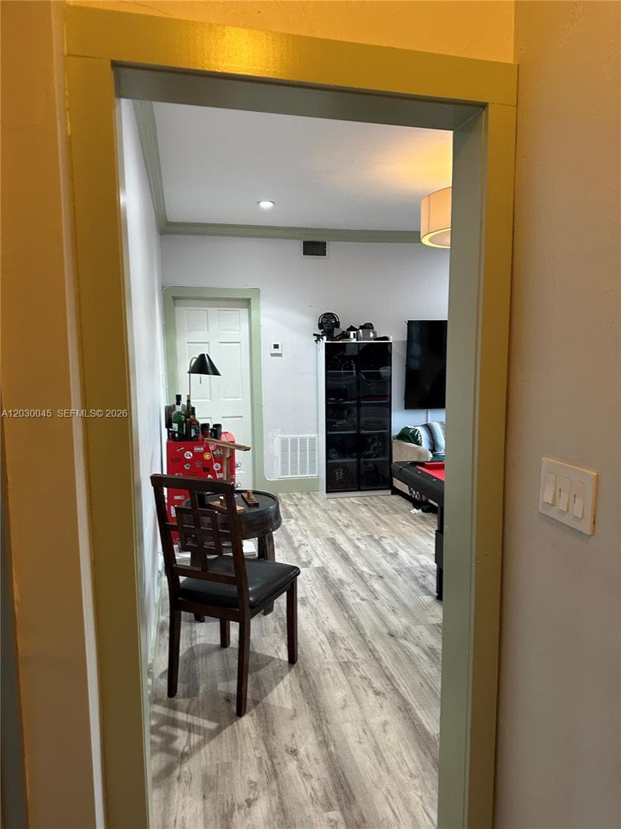 2137 Calais Dr 5 photo 16