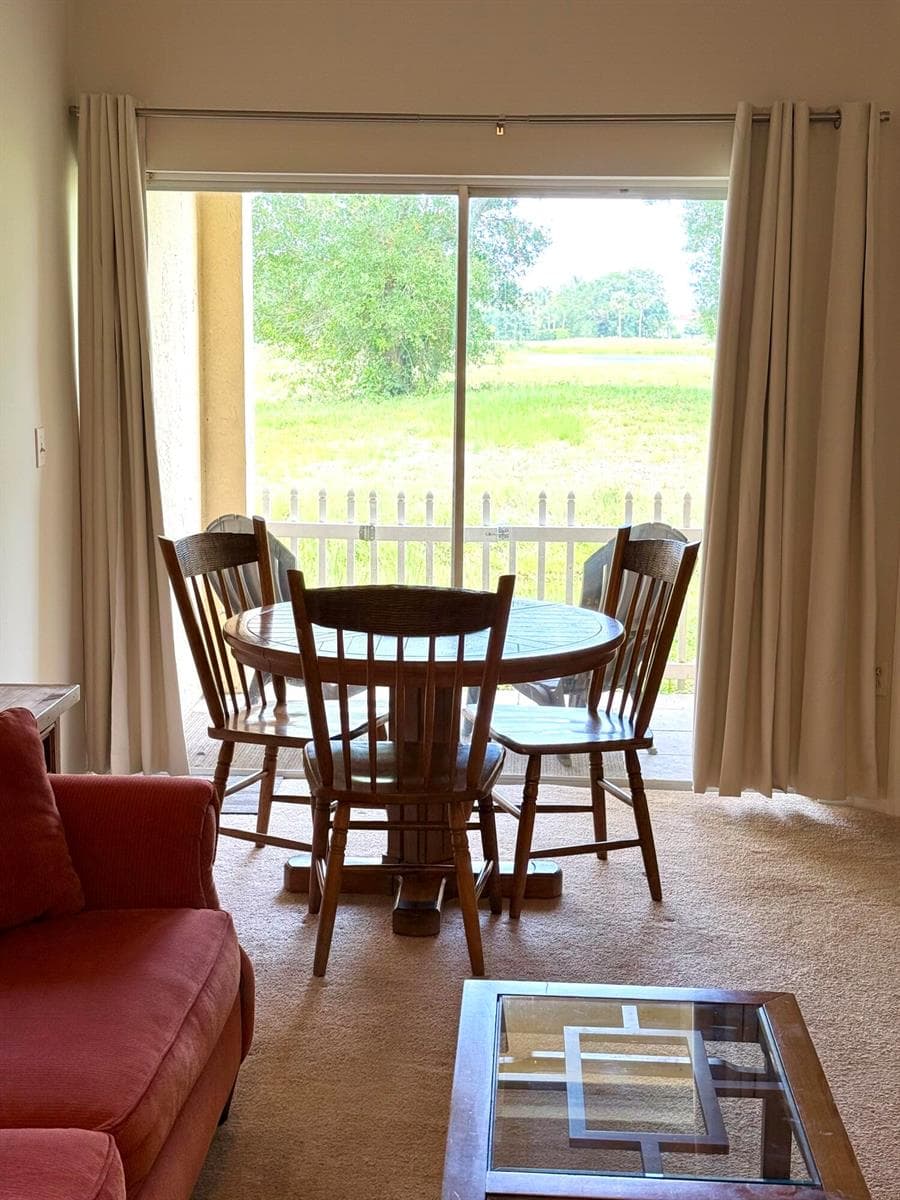 2080 Greenview Shores Boulevard 402 photo 2