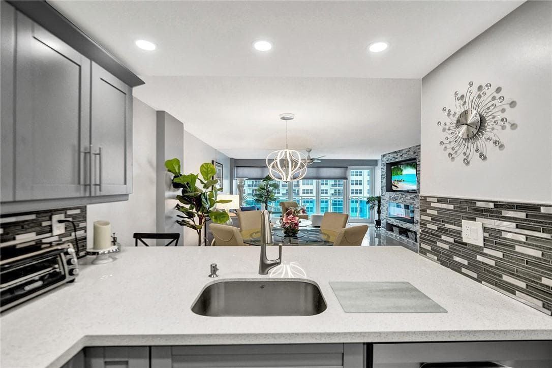 3430 Galt Ocean Drive 804 photo 18