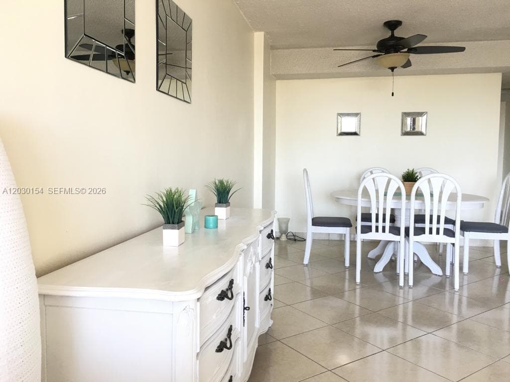 3660 NE 166th St 611 photo 14
