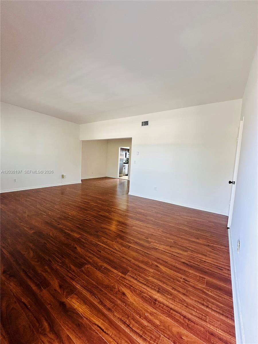 1905 Calais Dr 6 photo 12