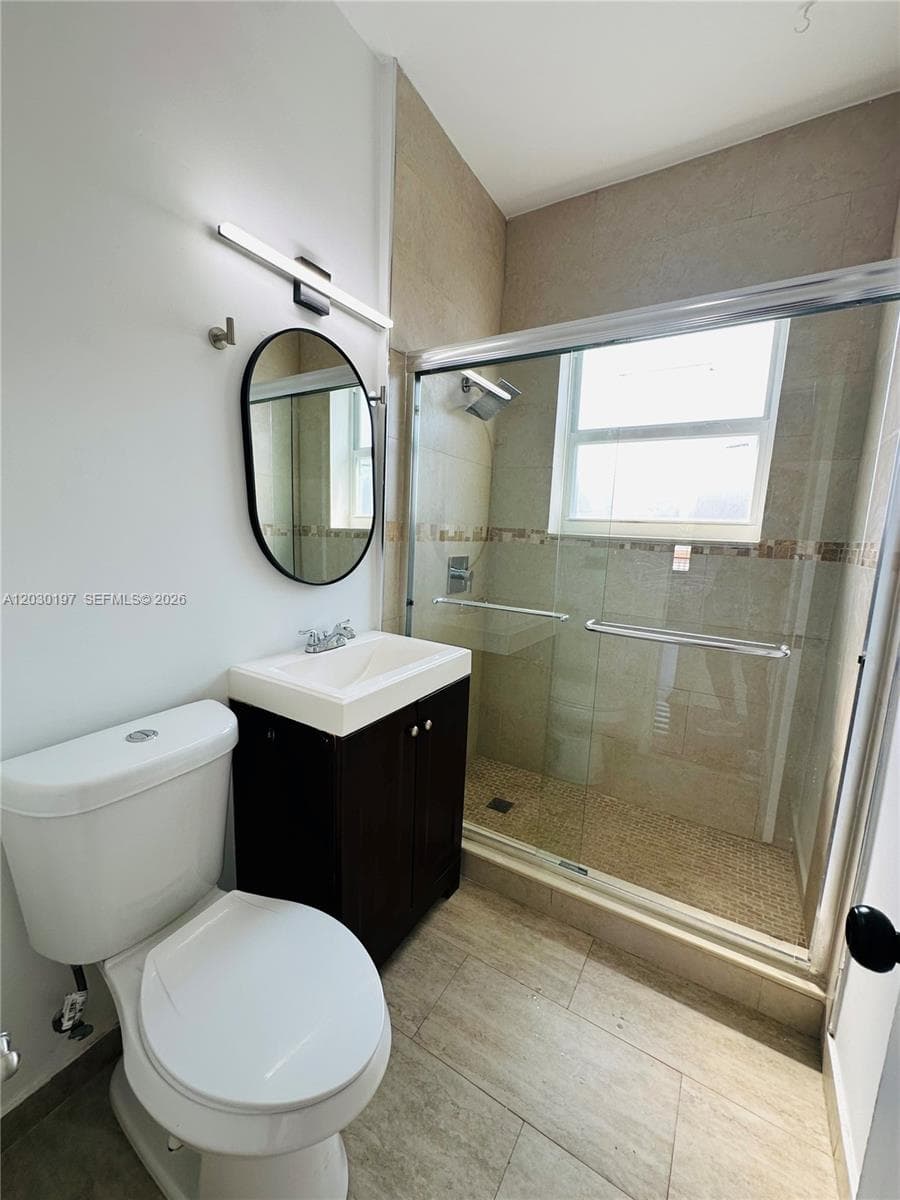 1905 Calais Dr 6 photo 11