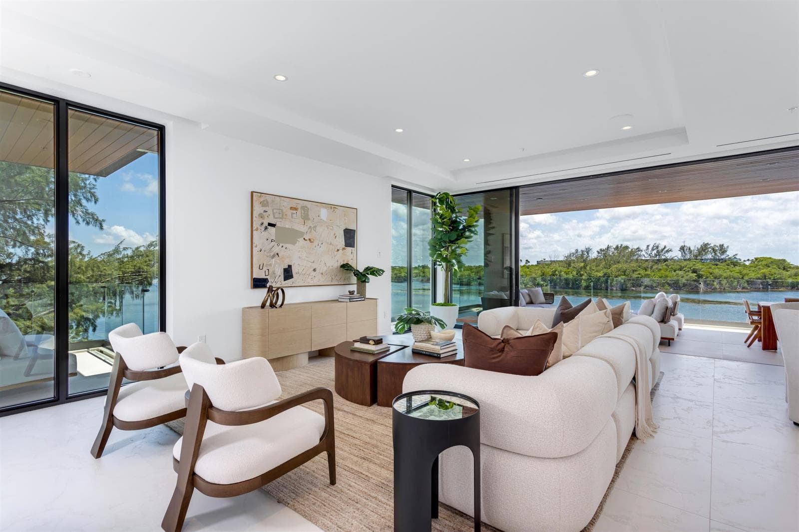 900 Lago Mar Lane #Penthouse 4
