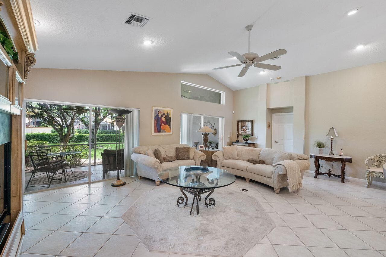 6643 Sherbrook Drive photo 6
