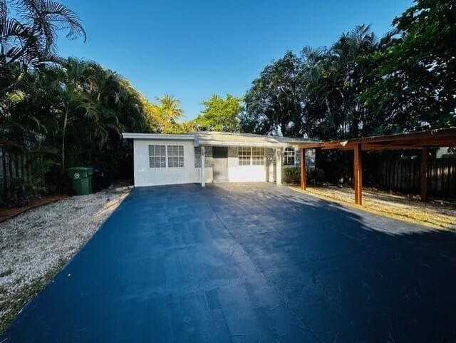 1660 SW 28th Avenue photo 1