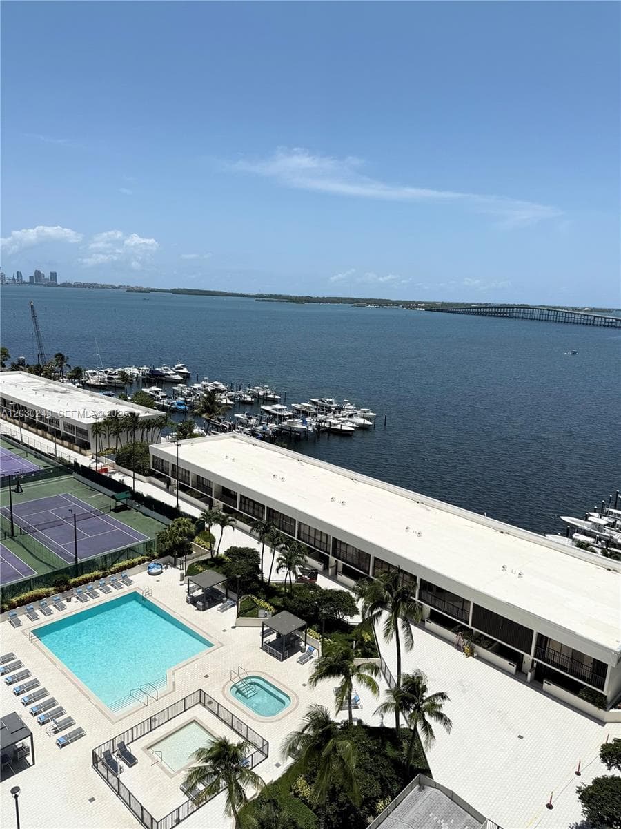1925 Brickell Ave 1403 photo 17