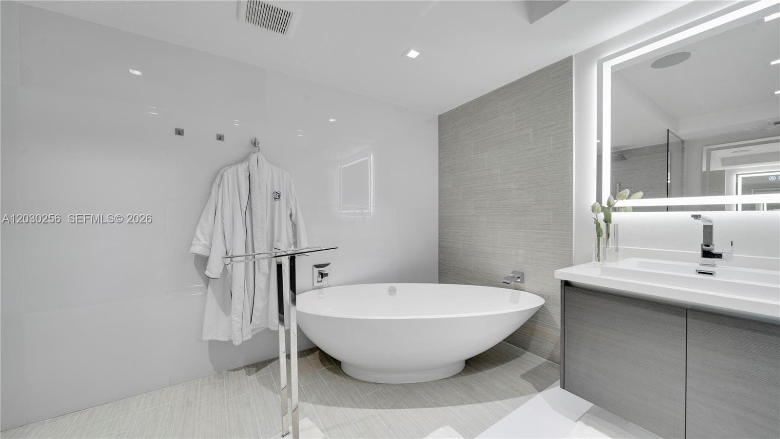 330 Sunny Isles Blvd 5-1107 photo 25