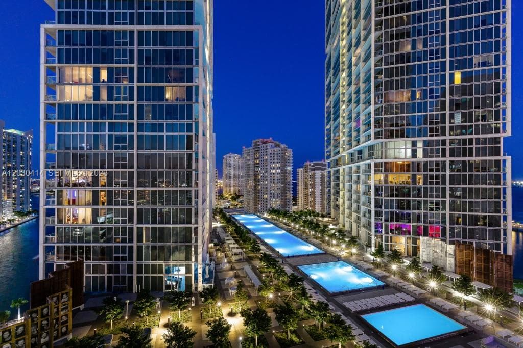 465 Brickell Ave 2704 photo 23