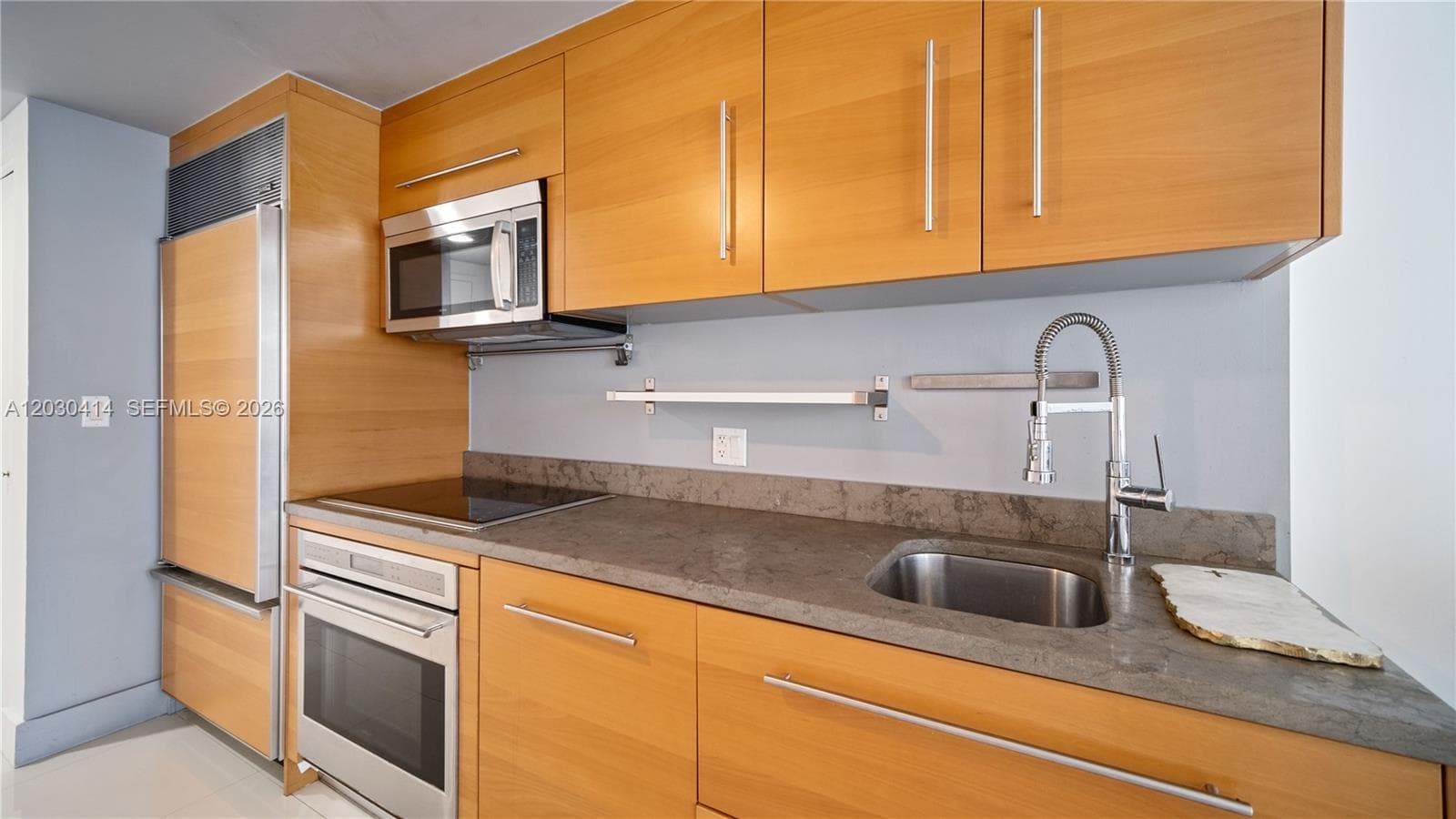 465 Brickell Ave 2704 photo 6