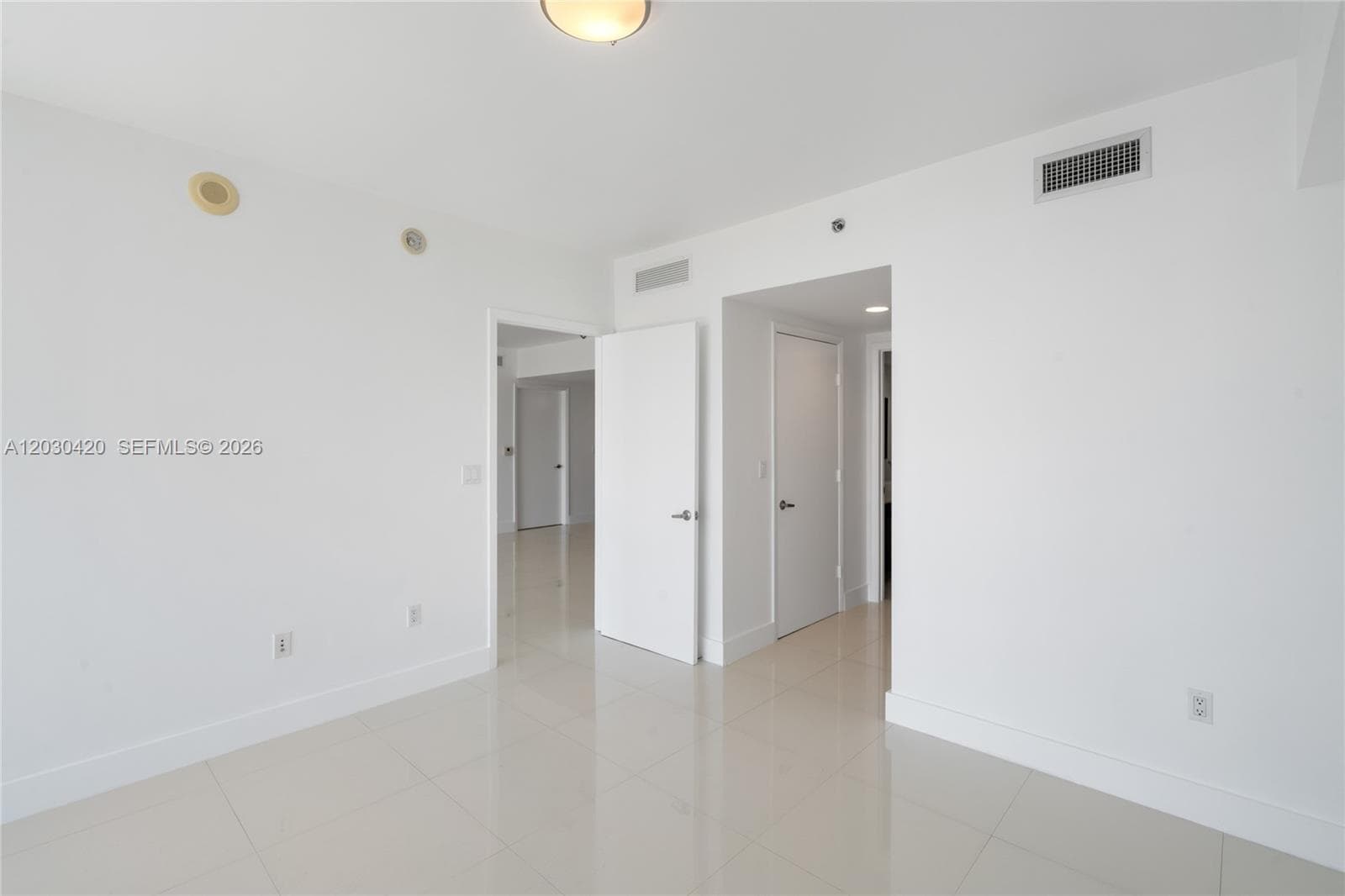 475 Brickell Ave 2607 photo 22