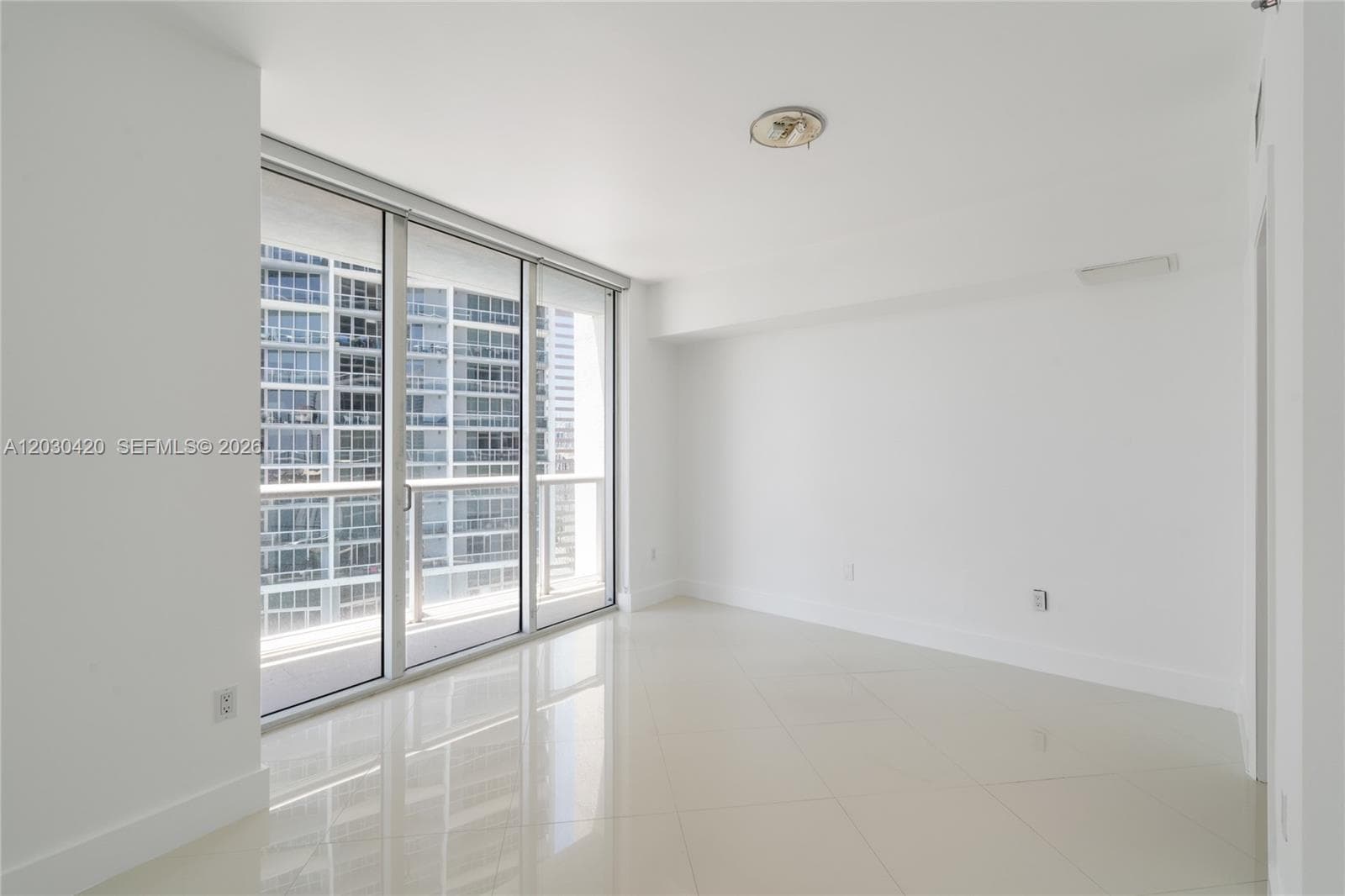 475 Brickell Ave 2607 photo 20