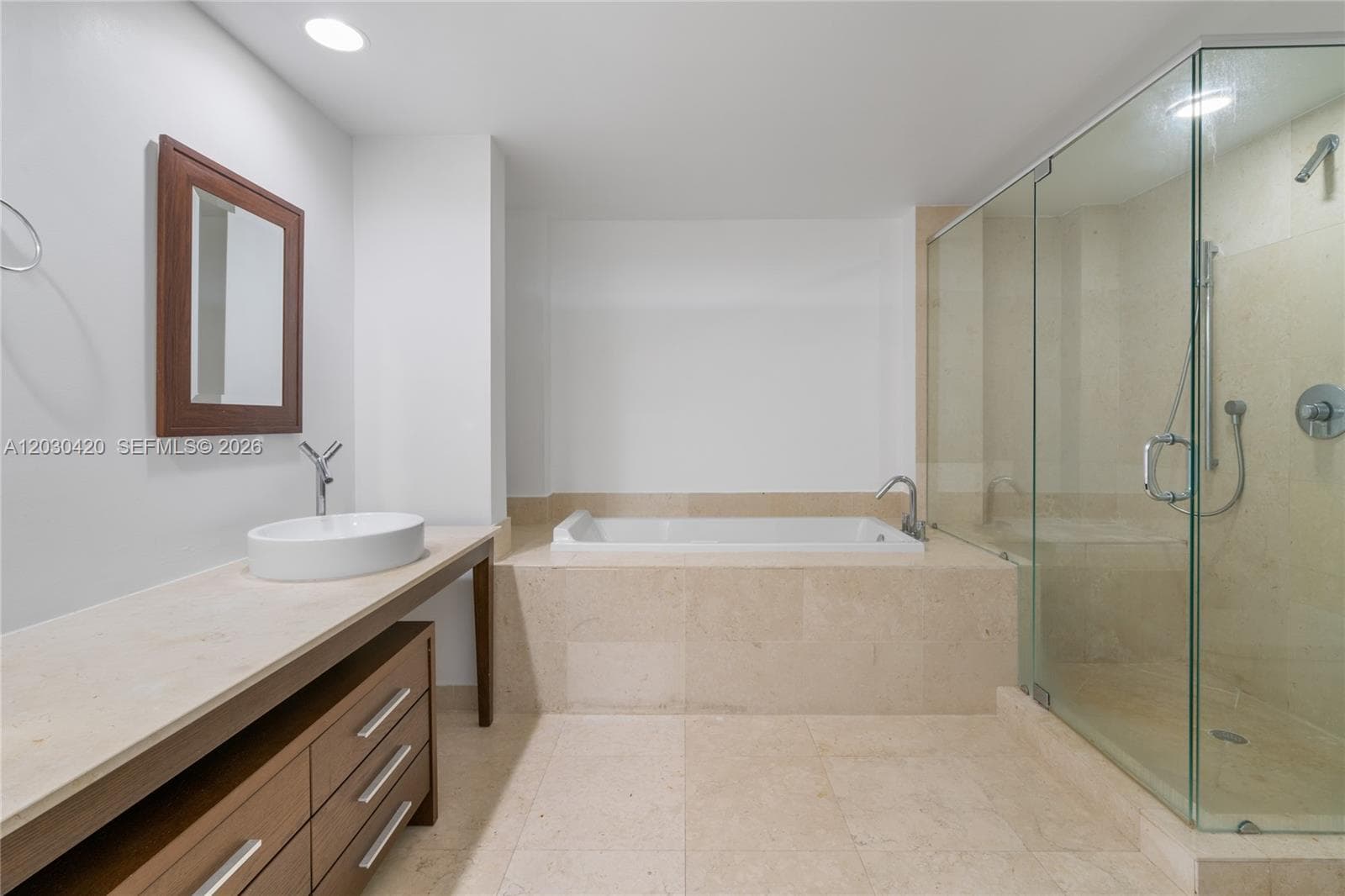475 Brickell Ave 2607 photo 25