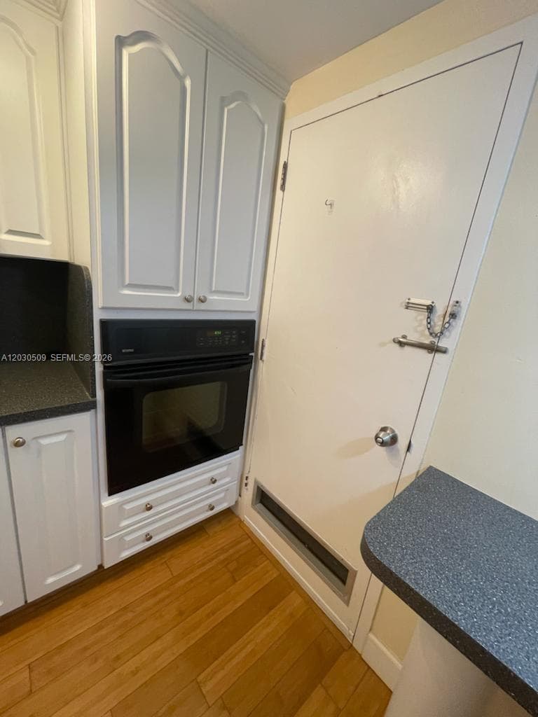 400 Kings Point Dr 622 photo 10