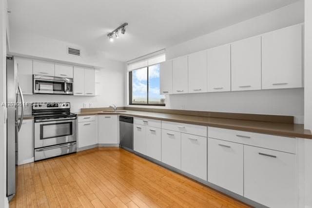 1330 West Ave 2207 photo 6