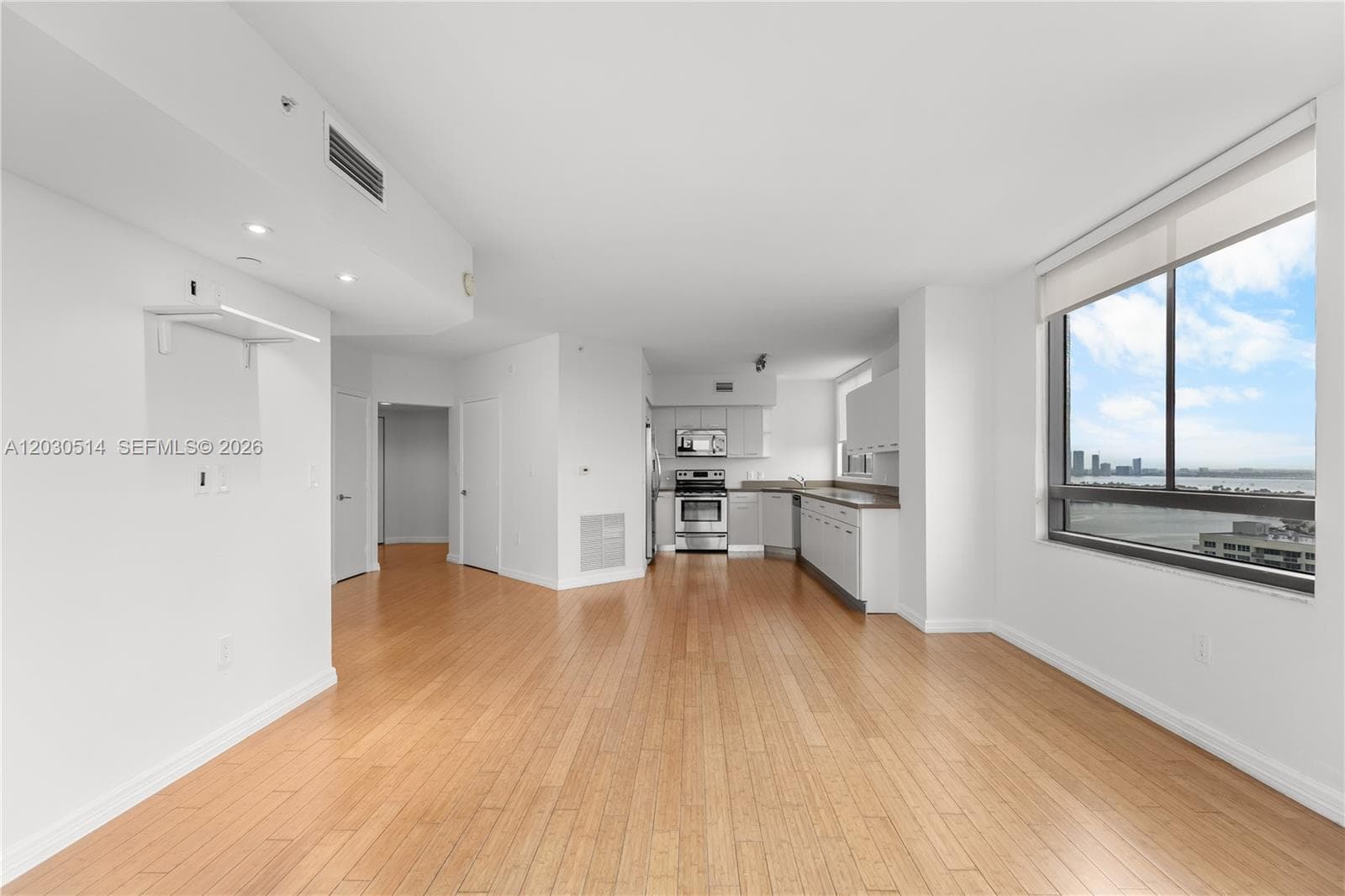 1330 West Ave 2207 photo 1
