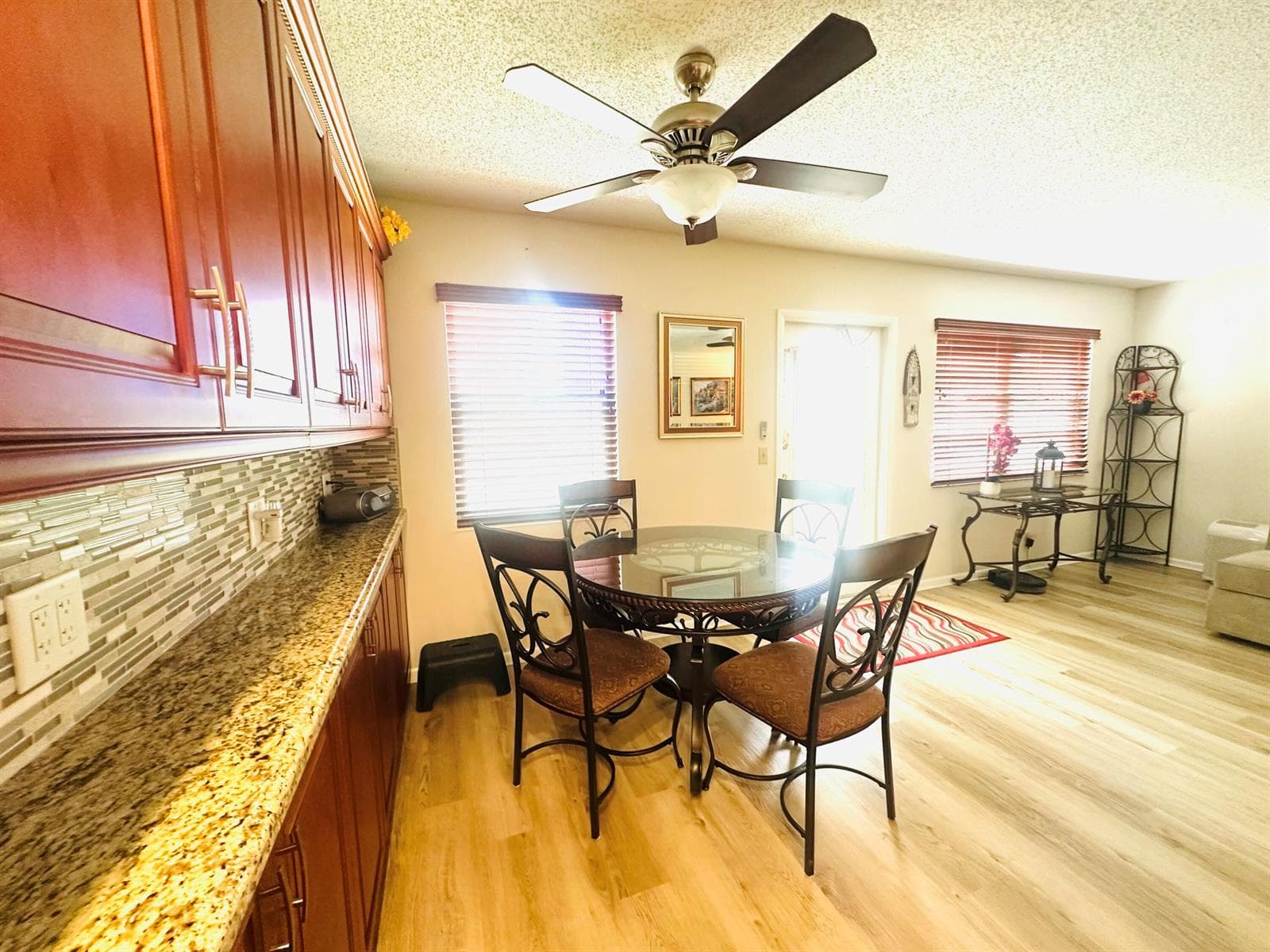291 Prescott O photo 7