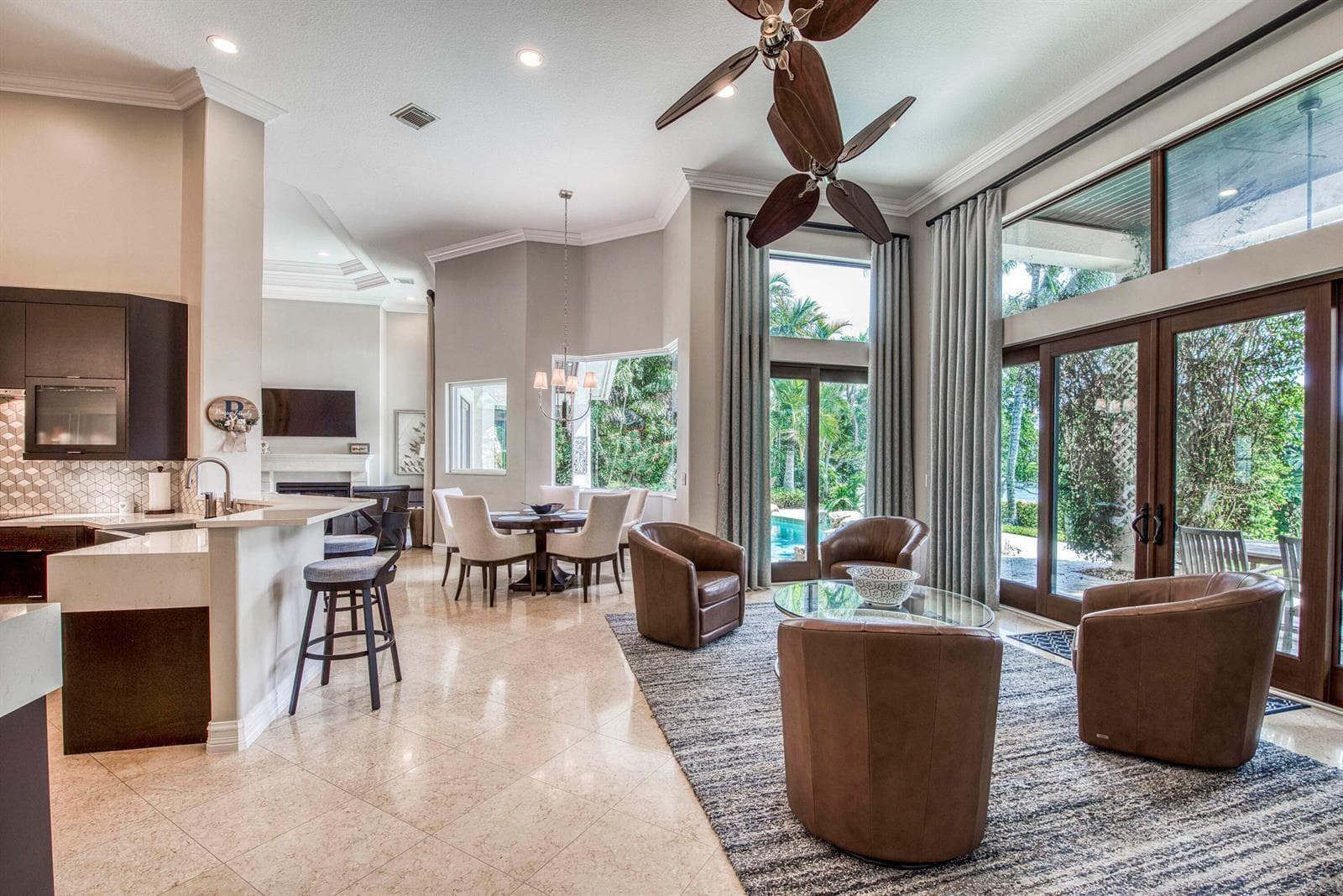 19028 SE Windward Island Lane photo 8