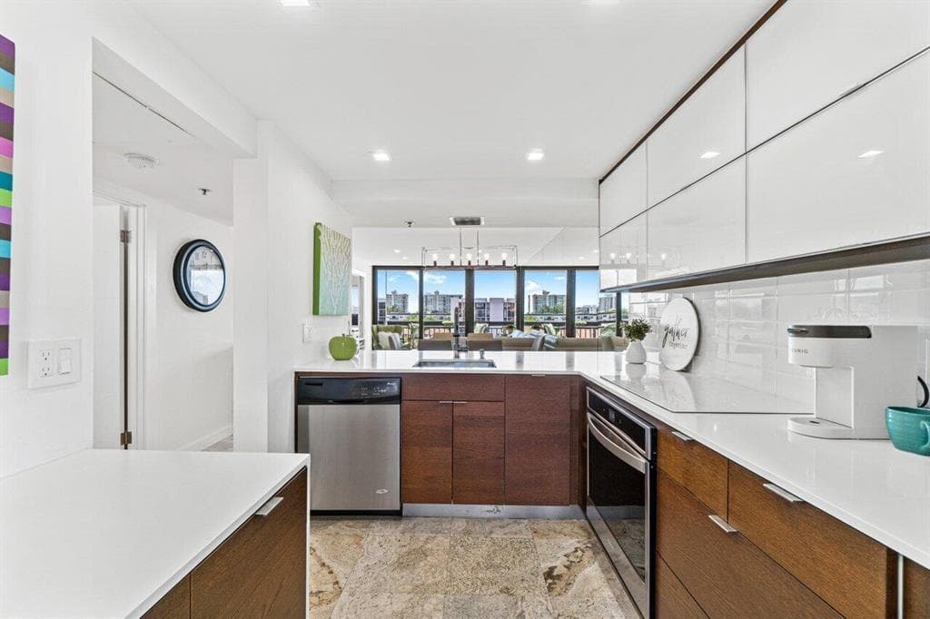 2707 N Ocean Boulevard D603 photo 7
