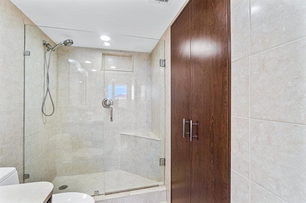 2707 N Ocean Boulevard D603 photo 15