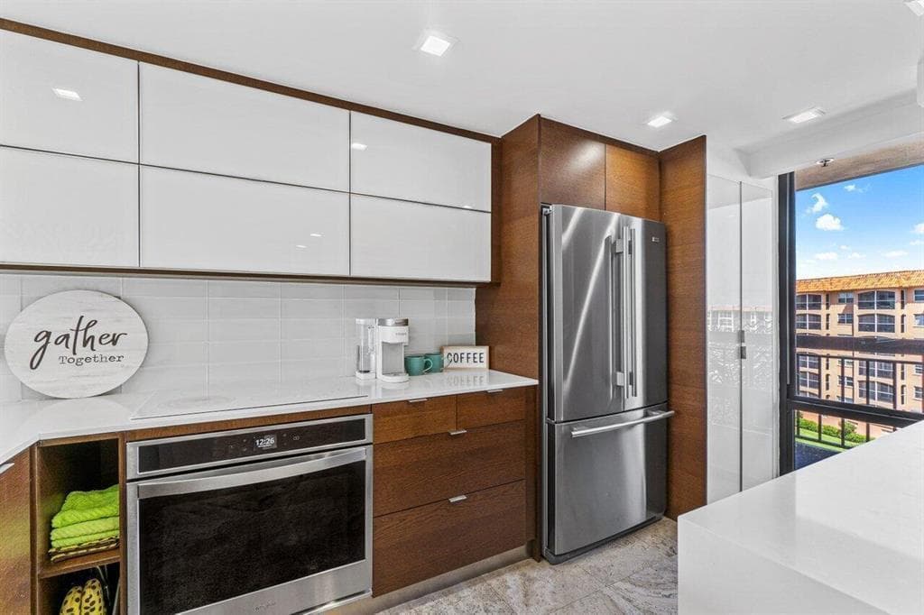 2707 N Ocean Boulevard D603 photo 8