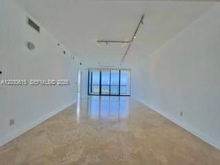 601 NE 36th St 3110 photo 6