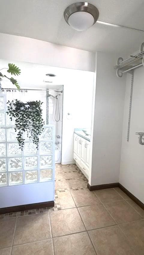 3545 NE 166th St 908 photo 12