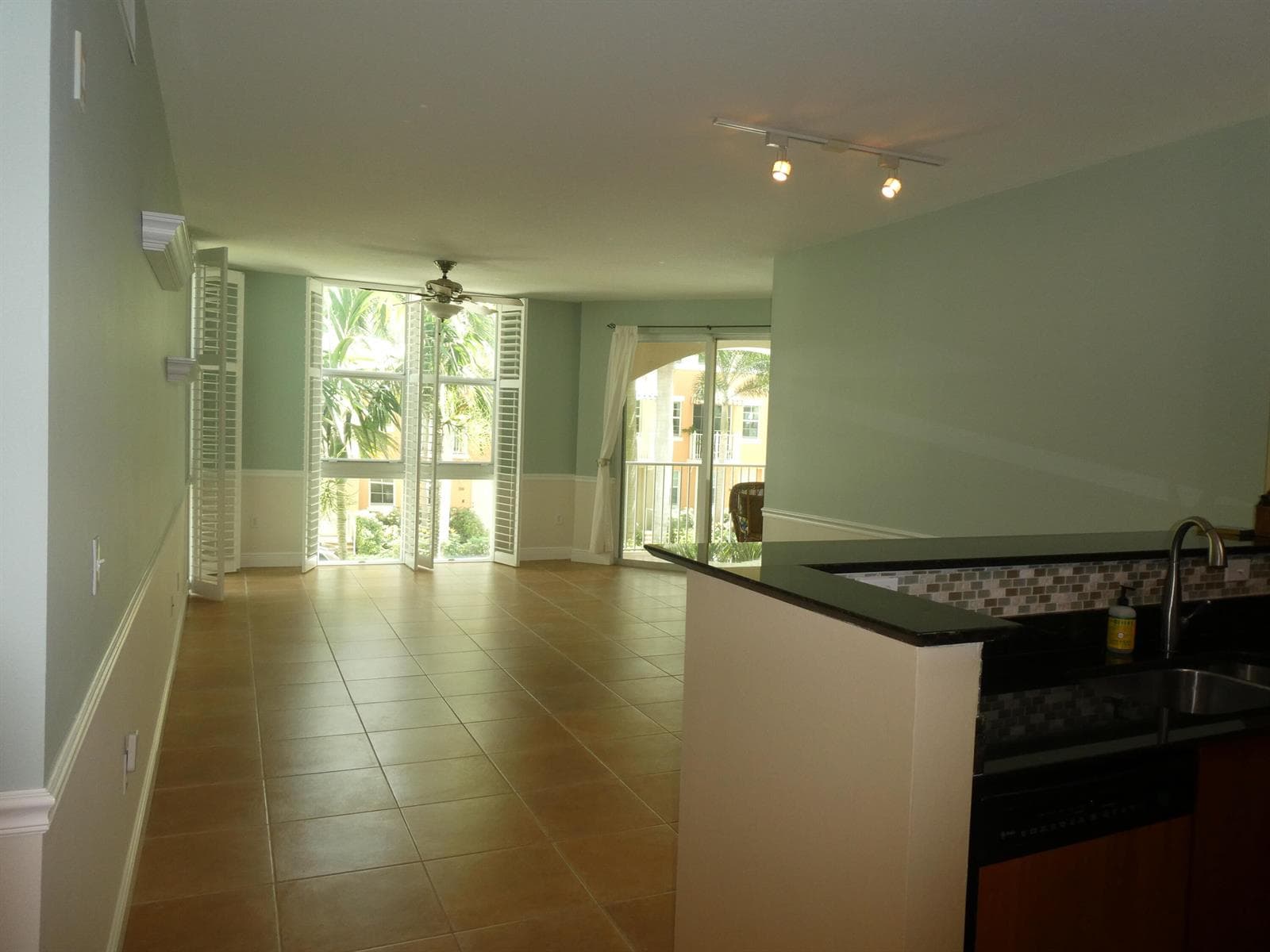 804 E Windward Way 211 photo 2