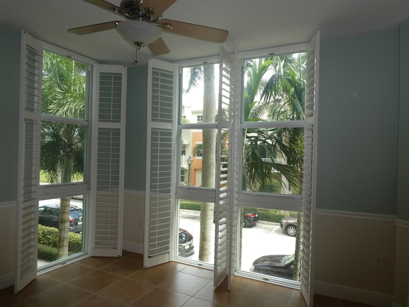 804 E Windward Way 211 photo 3