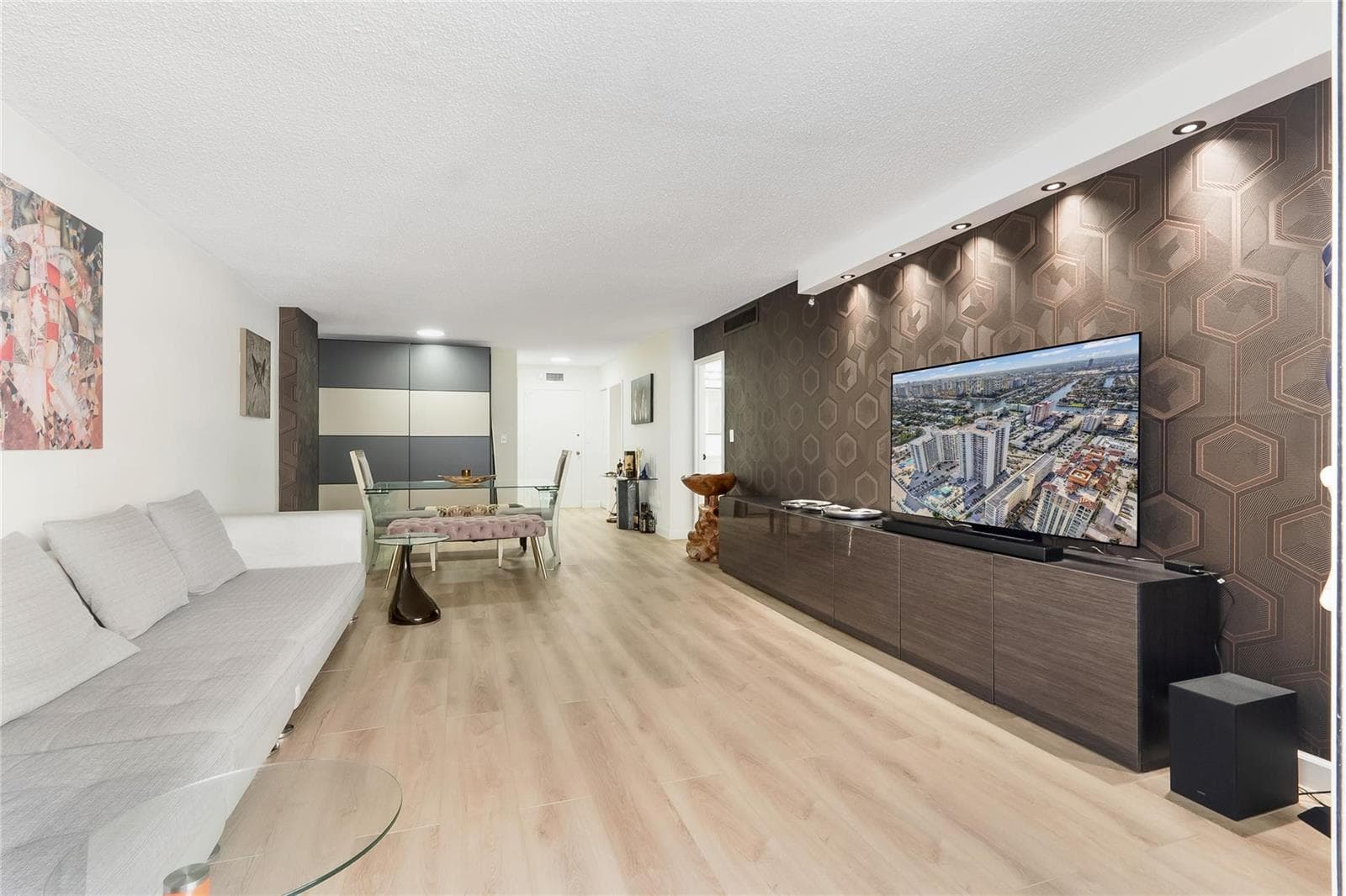 3140 S Ocean Drive 208 photo 16