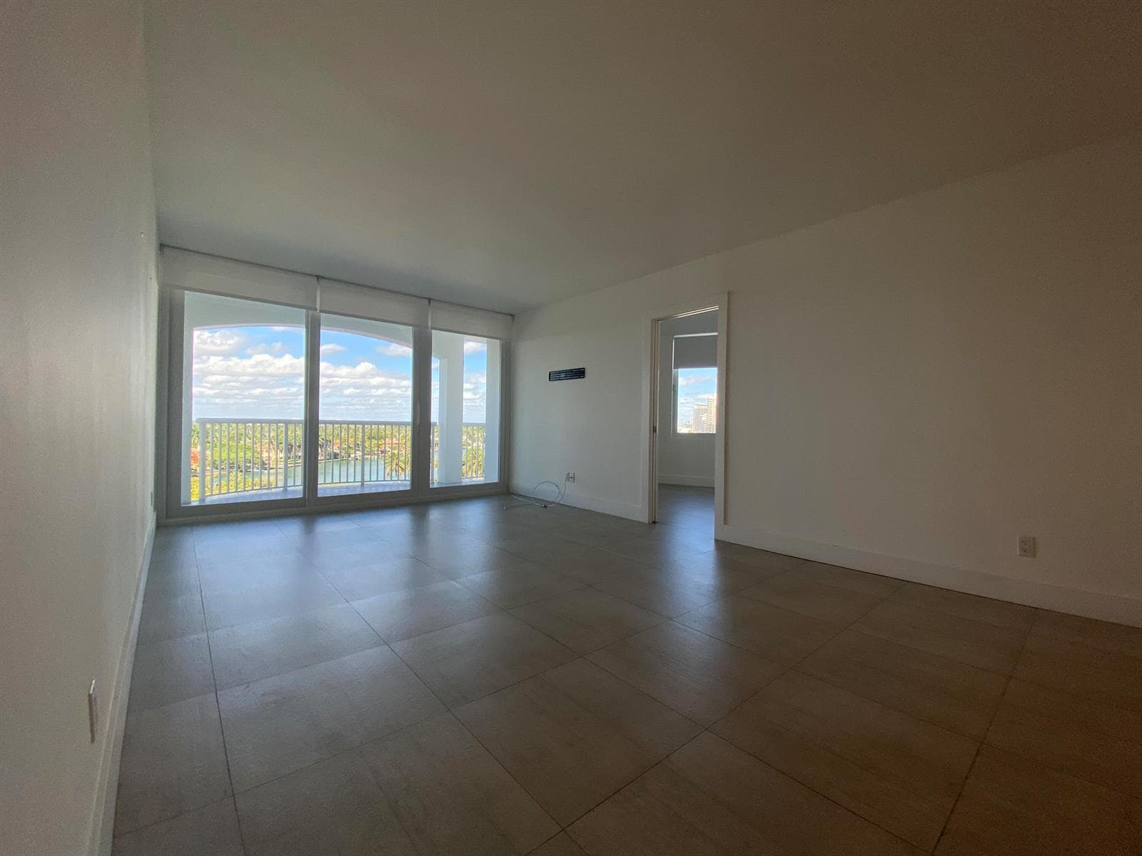 5401 Collins Avenue 620 photo 7